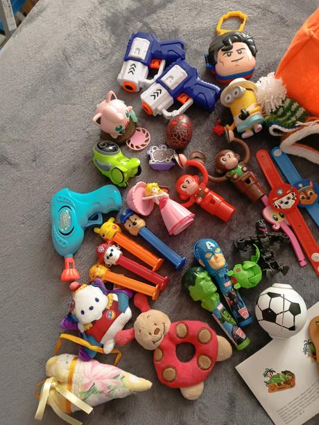 Mix hračiek a drobností, 