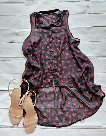 Pekná zaujímavá blúzka, m