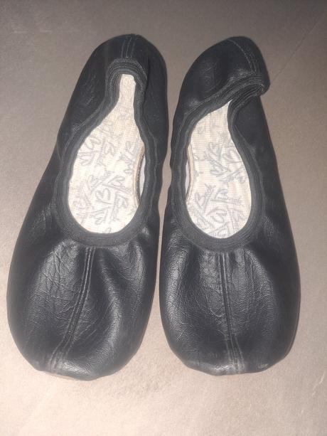 Kožené balerínky, 33