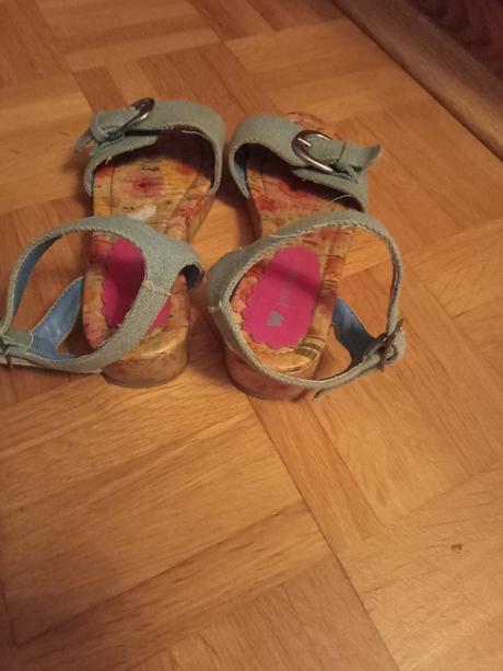 John lewis sandálky, 20