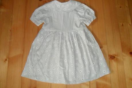 Príležitostné šaty, 104