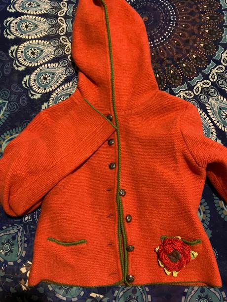 Oranžový pletený sveter, 158