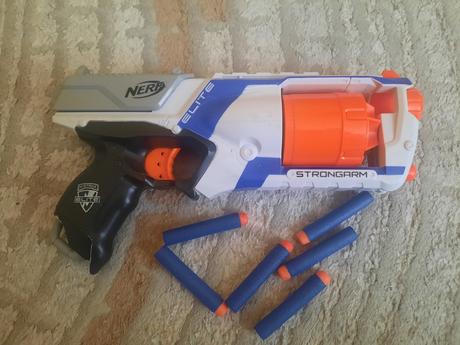 Nerf elite n-strike strongarm, 