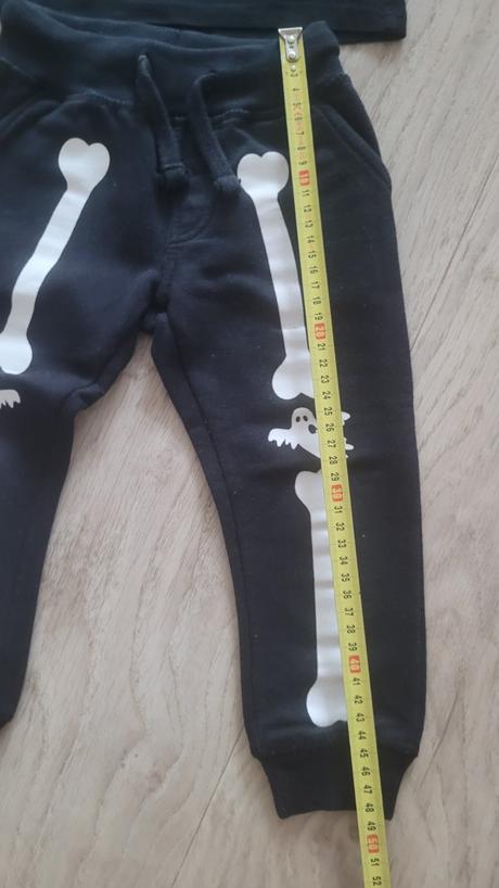 Teplaky a tricko "kostrička" vel. 92, 