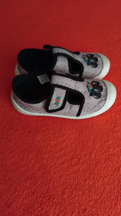 Papučky monster truck č.30, 30