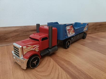 Kamion hot wheels,