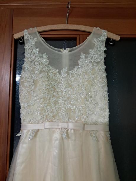 Slávnostné šaty, m