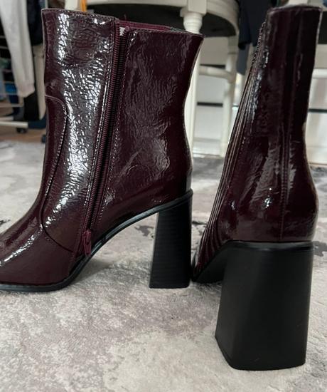 Krásne na nové bordove kotničky, 40