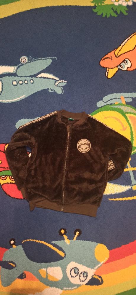 Chlpatá mikina, 134