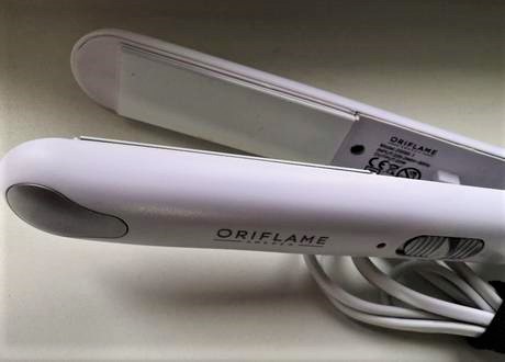 Keramická žehlička na vlasy,