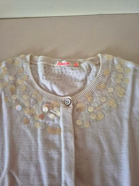 Biely svetrik v.128, 128