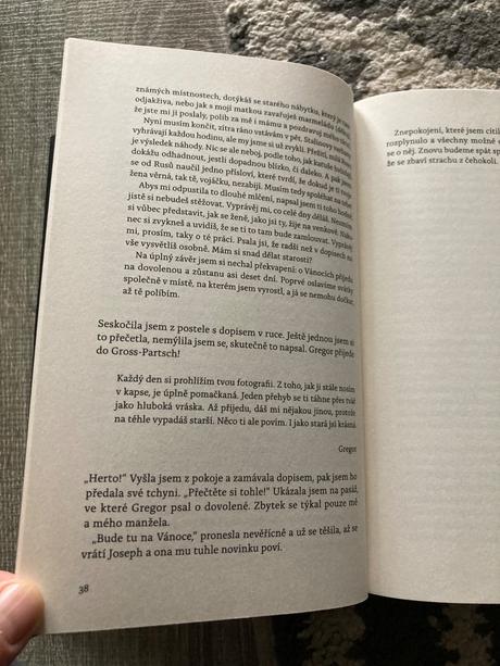 U hitlerova stolu - rosella postorino, 