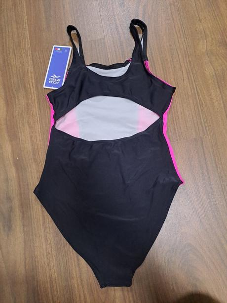 Nenosene jednodielne plavky v. 152, 152