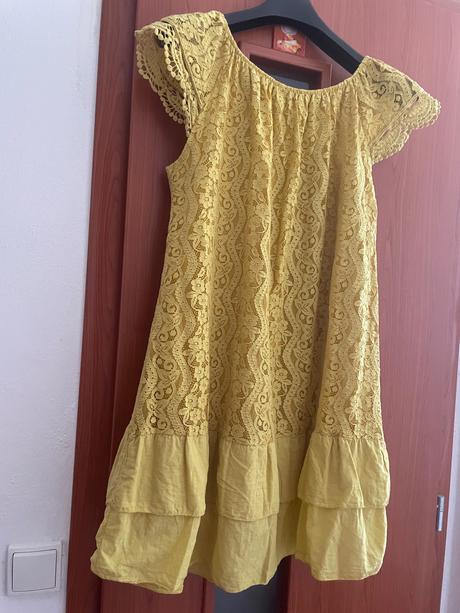 Krasne saty z cipky, m