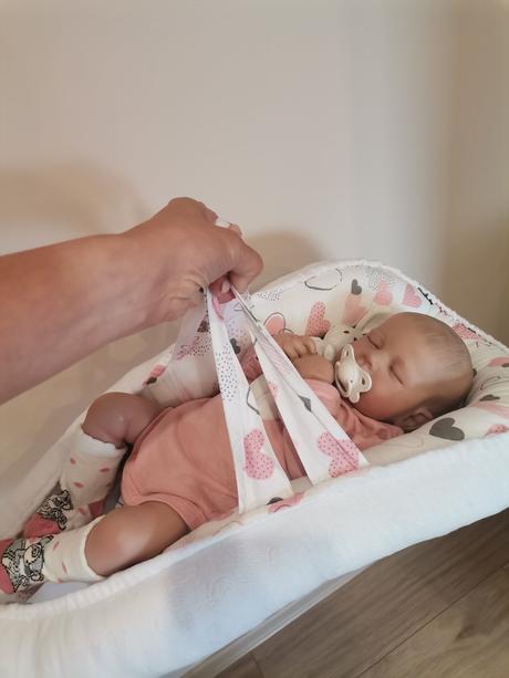 Realistická bábika,