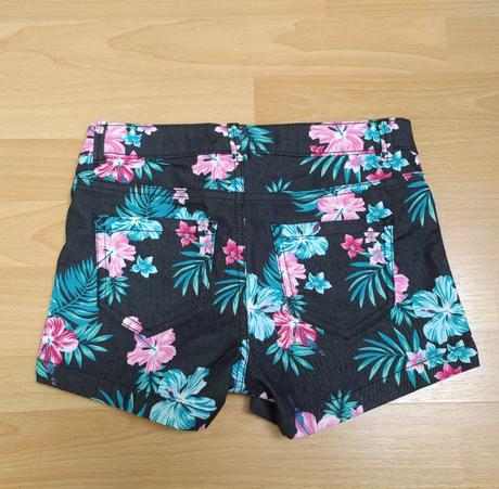 Letne sortky, c&a,140