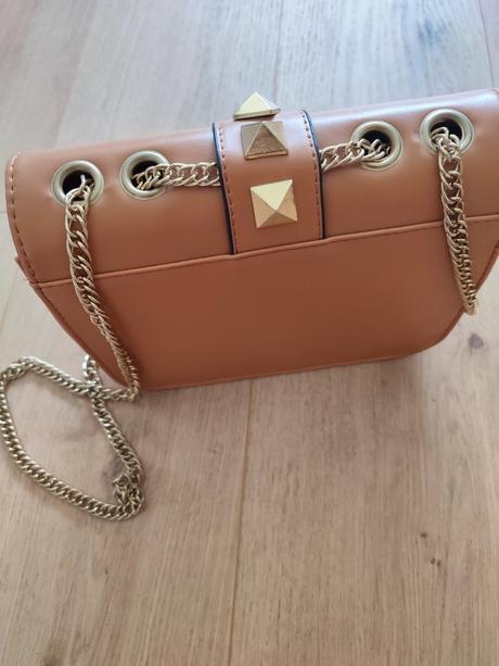 Kabelka, stradivarius