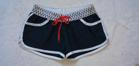 Pekné šortky, 164