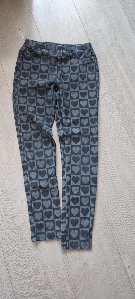 Džeginy, zara,152