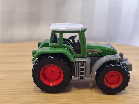 Traktor siku 0858, fendt favorit 926 vario, 1/87,