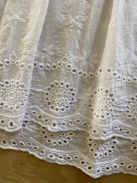 Biele madeira šaty, 110