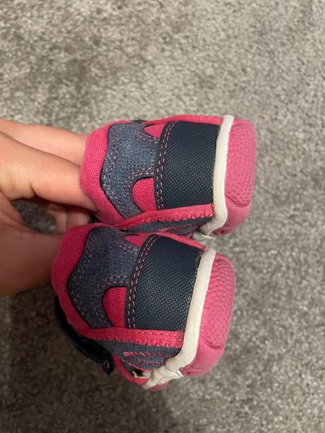 Nenosené papučky, bubble gummers,20