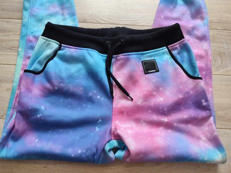 Krásne tepláky zn. dngrs, l