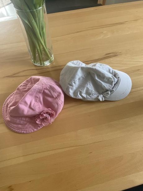 Baretky pre dievčatko 5 rokov benetton a next, benetton,122