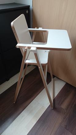 Ultra tenká drevena jedalenska stolička, 