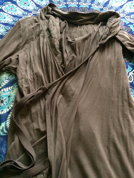 Zaujímavé zavinovacie šaty, m