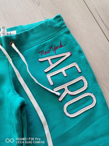 Dámske trištvrťové tepláky, aeropostale,s
