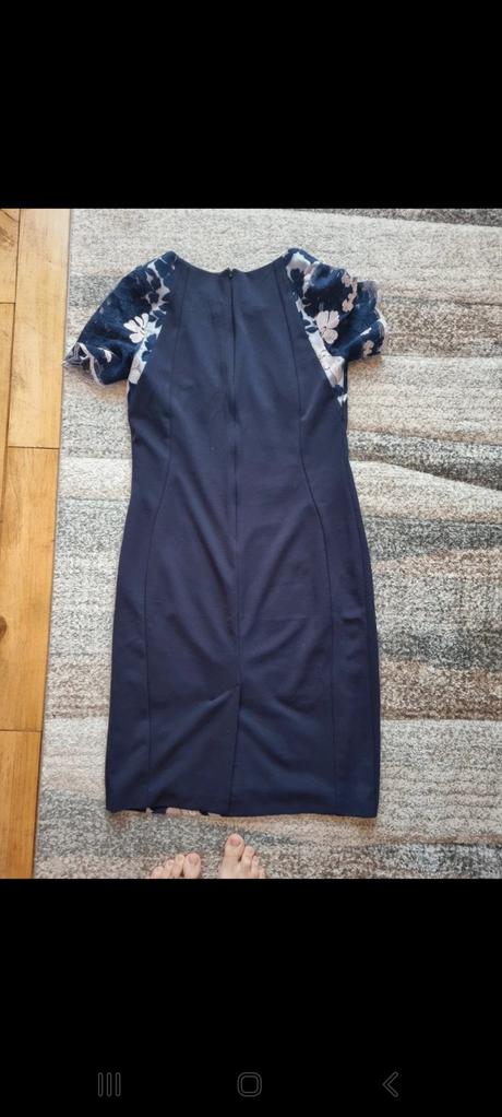 Slávnostné šaty, 42