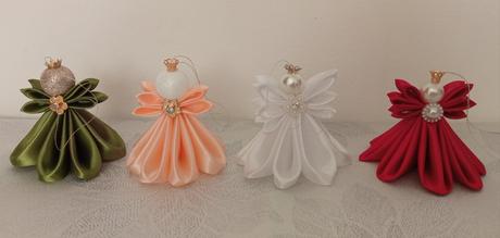 Ručne vyrábaní vianoční anjelikovia 6,5 cm,