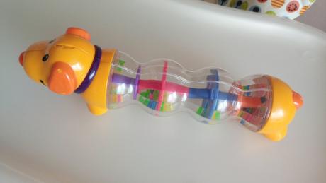 Psík s guličkami - hrkálka na upokojenie, 