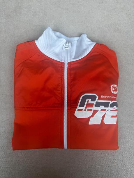 Mikina nike ktorá oživí každý outfit, nike,s