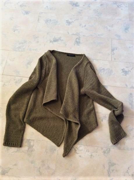 Atypický svetrík bez zapínania, m