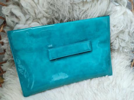 Lakovaná listová kabelka, 