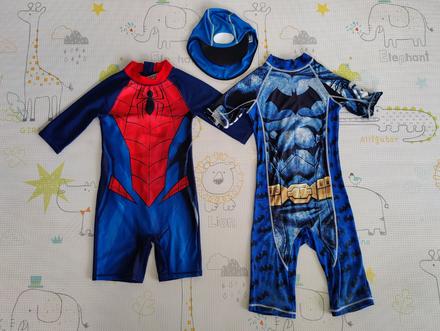 Plavkový overal spiderman a batman, 122