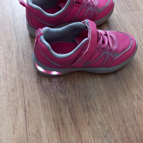 Svietiace tenisky č.29, 29