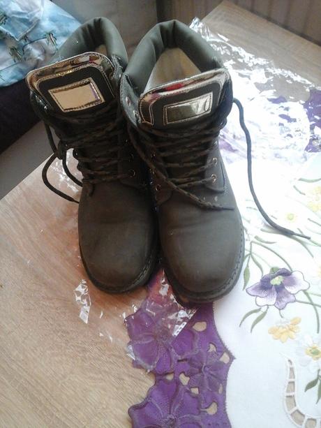 Kotnikove topanky jesen, 37