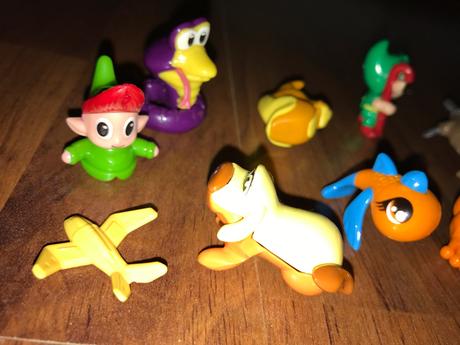 Kinder - figúrky - 13ks, 