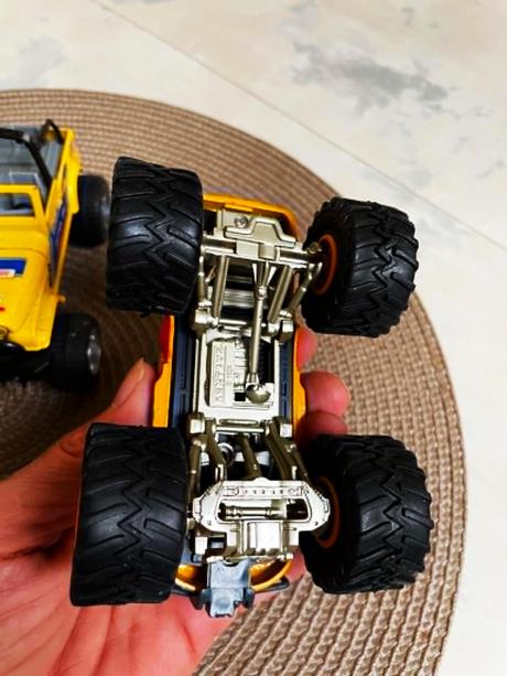 Jeep 3 ks,