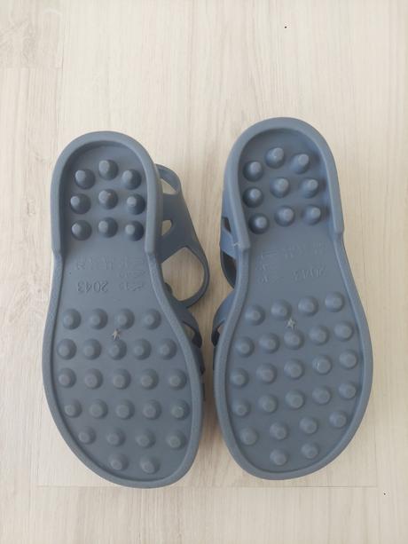 Plážové sandále 27, 27