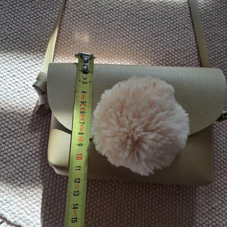 Reserved kabelka, reserved