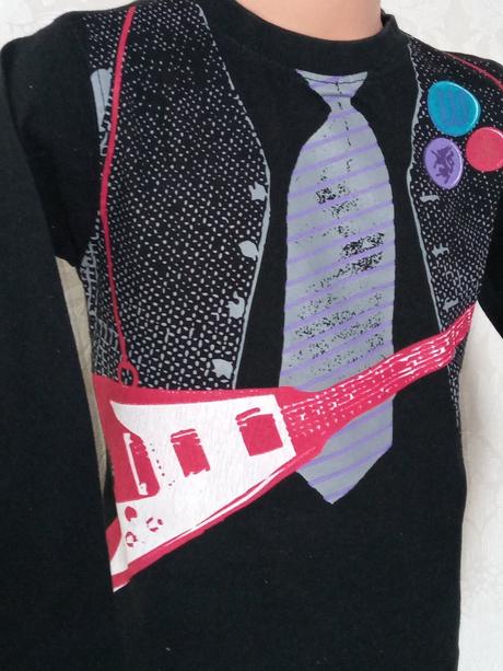 Chlapčenské čierne tričko s potlačou (110), 110