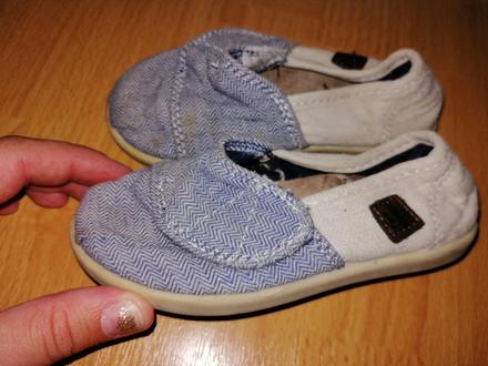 Bledomodré plátenky, next,23