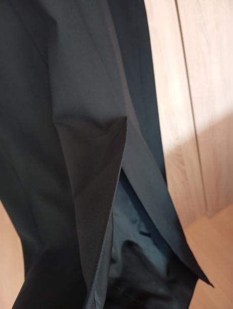 Prechodný kabát, 42