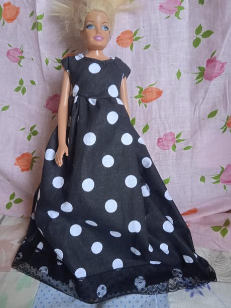 Barbie šaty,