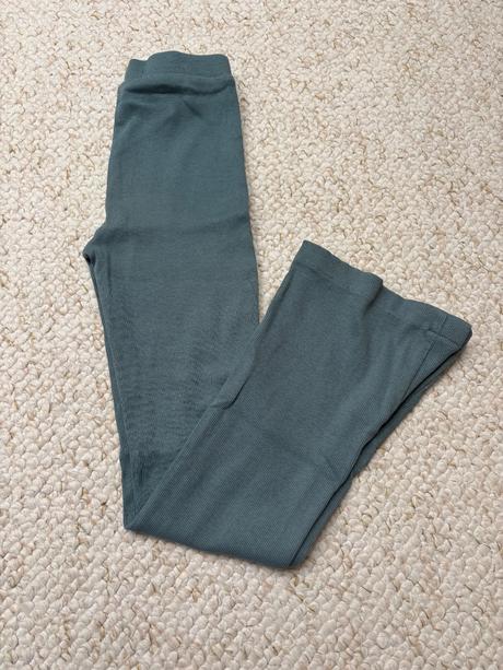 Rebrované zvonove legíny reserved, reserved,146