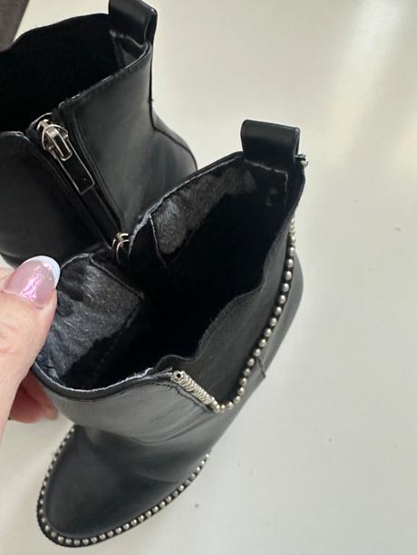 Kotnikove čižmy 38, 38